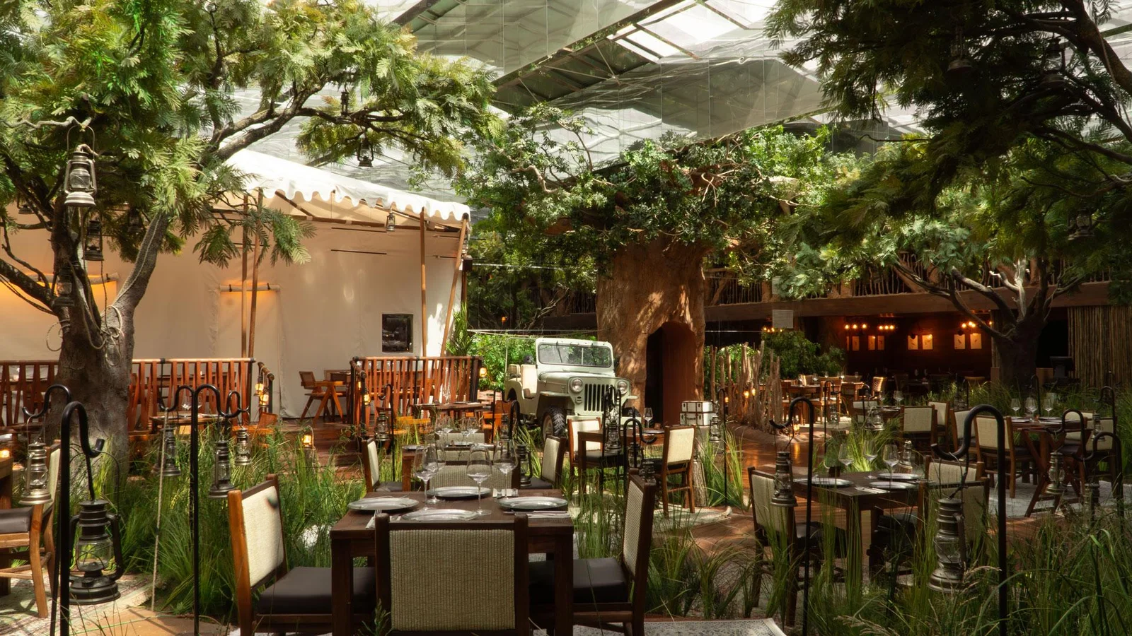 Come and Discover Serengeti Camp. Safari Tanzania (Africa)