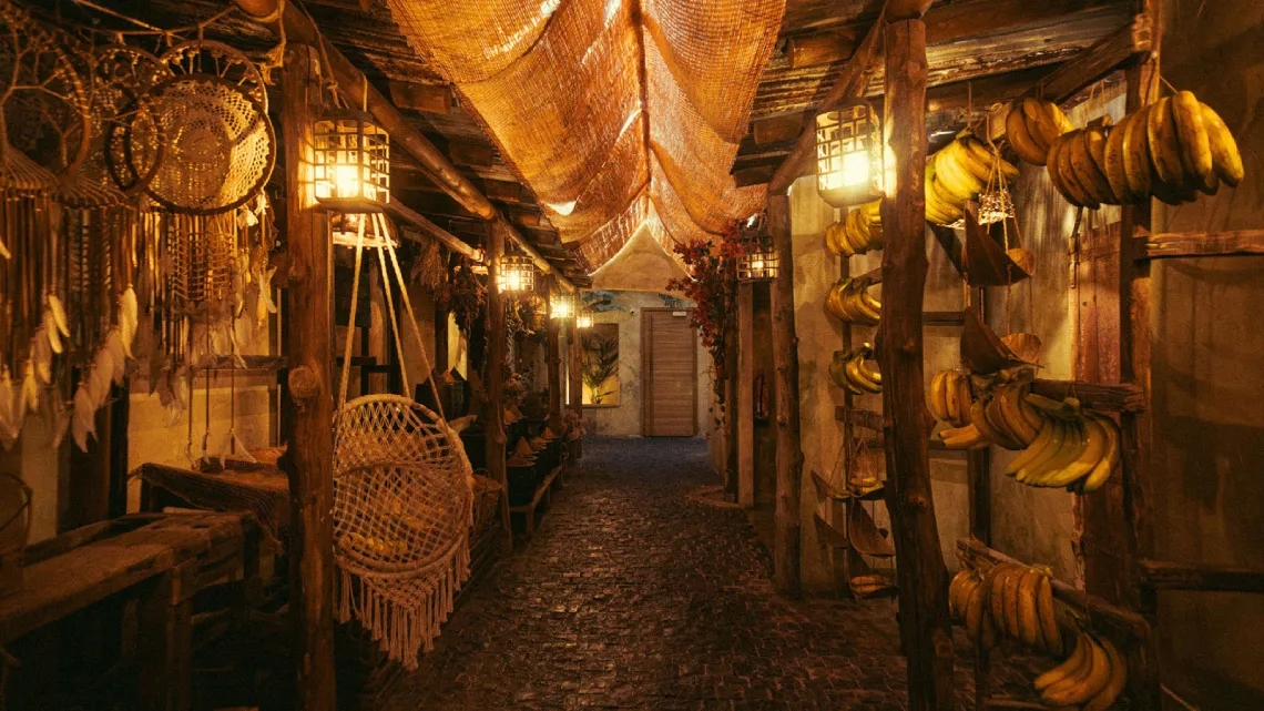 Travel to balinese jungle